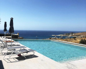 4 maisonettes with a swimming pool and a sea view, ideal for 3 to 4 families or a group of friends
